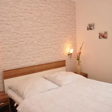 - Mueritzstern * Marienfelde